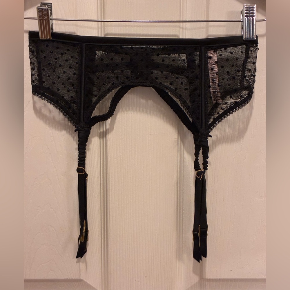 Victoria’s Secret SZ XS/ Small Black Sheer Polka Dot Garter Belt excellent - Picture 2 of 7